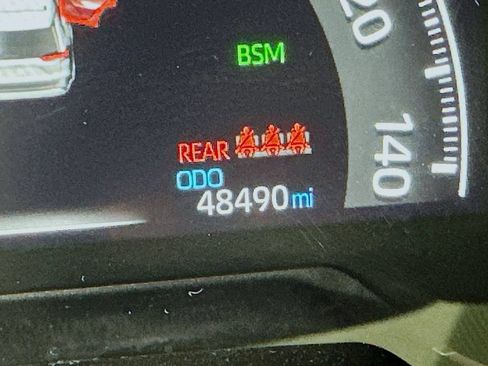 Used 2023 Toyota RAV4 XLE Premium FWD image 33