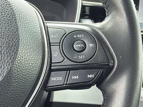 Used 2022 Toyota Corolla SE w/ SE Preferred Package FWD image 29
