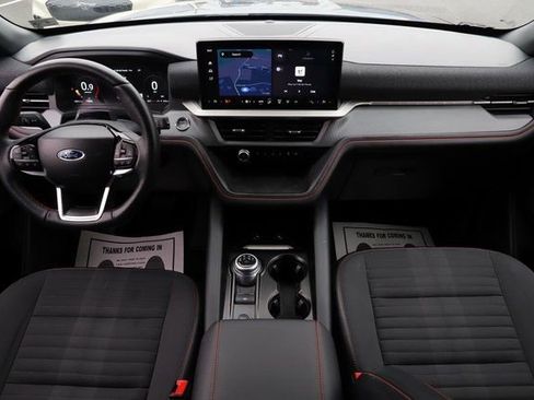 Used 2025 Ford Explorer ST-Line w/ ST-Line Street Pack image 24