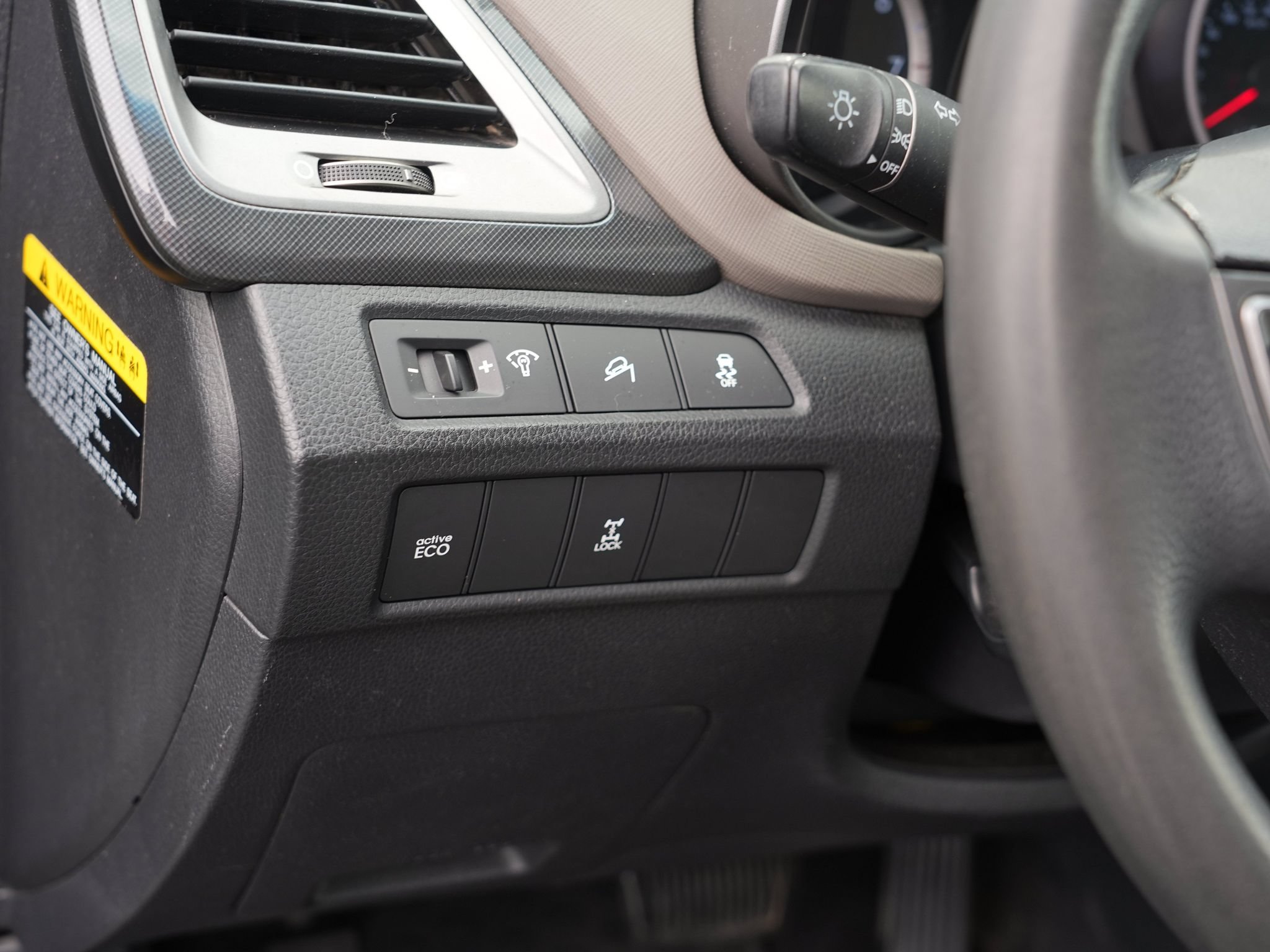 Used 2014 Hyundai Santa Fe Sport AWD/4WD image 17