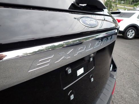 Certified 2023 Ford Explorer XLT w/ Equipment Group 202A image 6