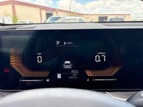 Used 2024 Kia Sorento S AWD/4WD image 19