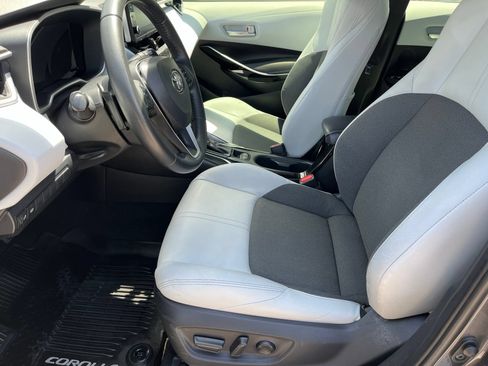 Used 2022 Toyota Corolla XSE FWD image 14