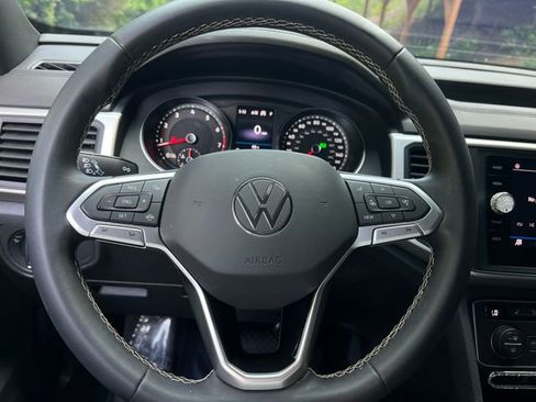 Used 2021 Volkswagen Atlas Cross Sport SE image 21