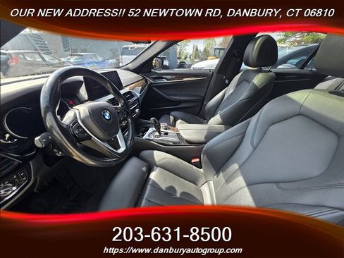 Used 2019 BMW 530i xDrive w/ Convenience Package image 9