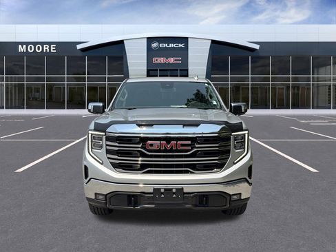 Used 2022 GMC Sierra 1500 SLT w/ SLT Convenience Package AWD/4WD image 8