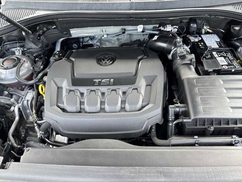 Used 2024 Volkswagen Tiguan SE R-Line image 13
