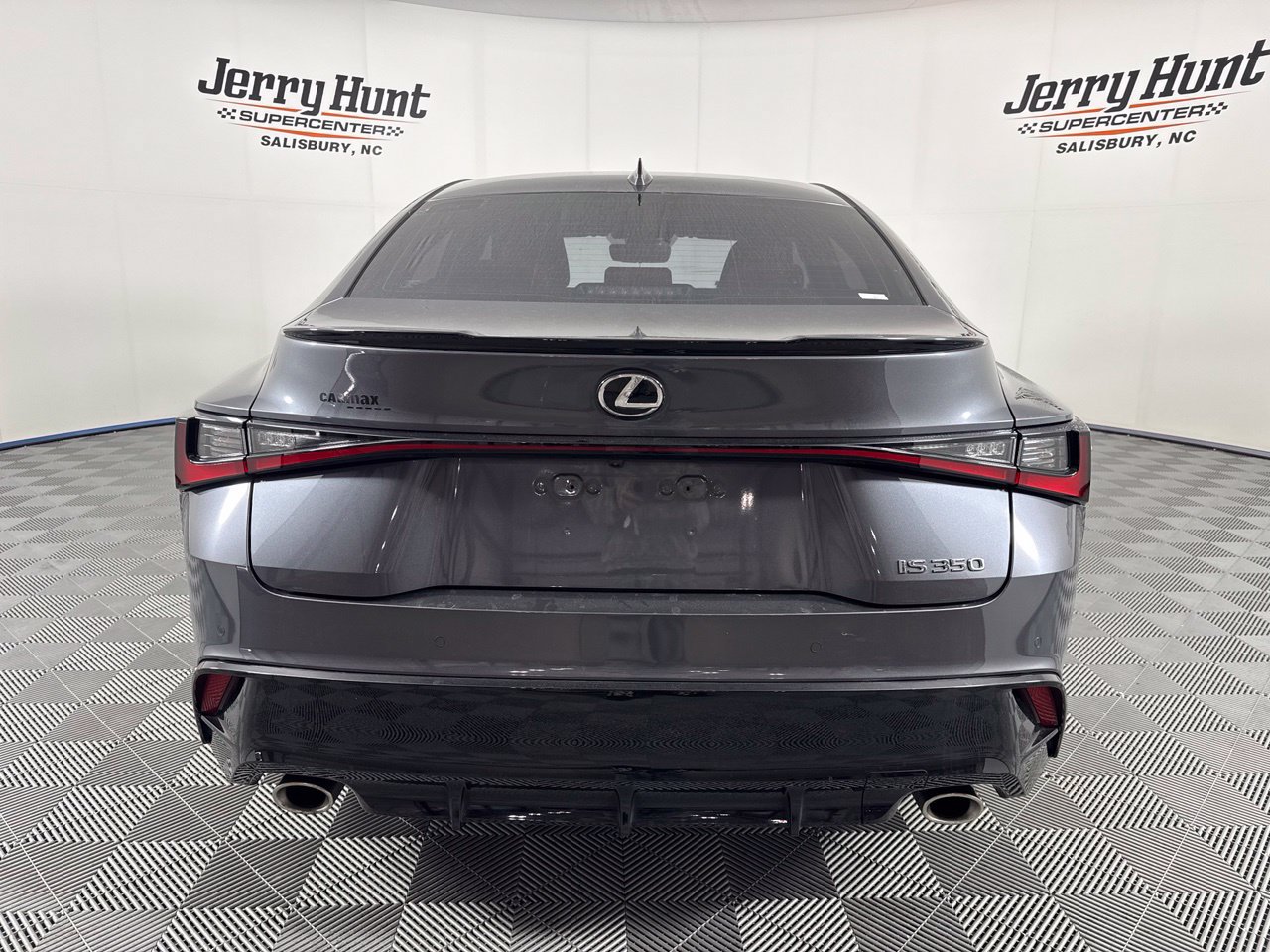 Used 2022 Lexus IS 350 F Sport RWD image 8
