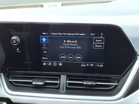 Used 2024 Chevrolet Trax RS w/ Driver Confidence Package image 22