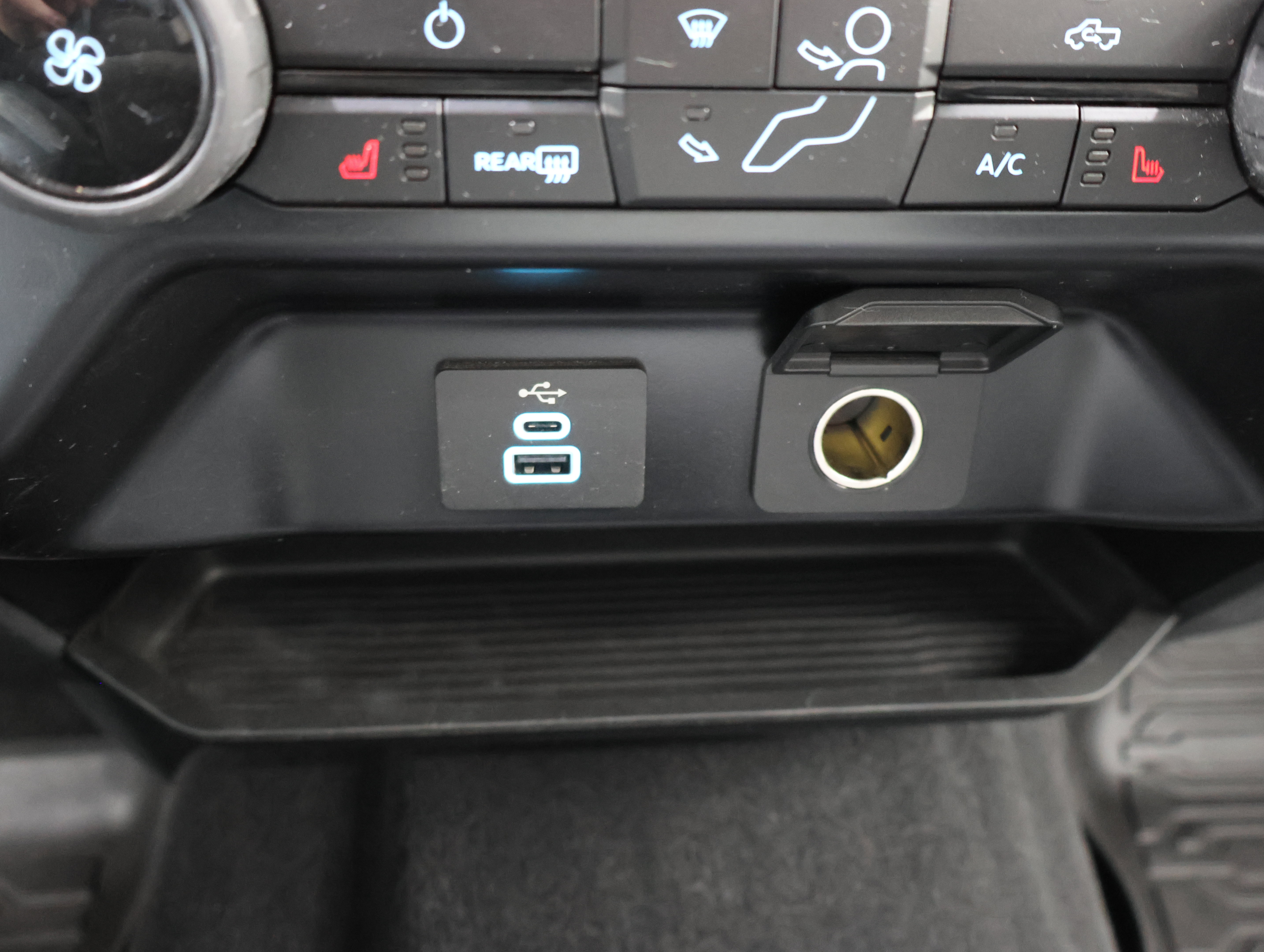 Used 2023 Ford F350 XLT w/ XLT Premium Package AWD/4WD image 59