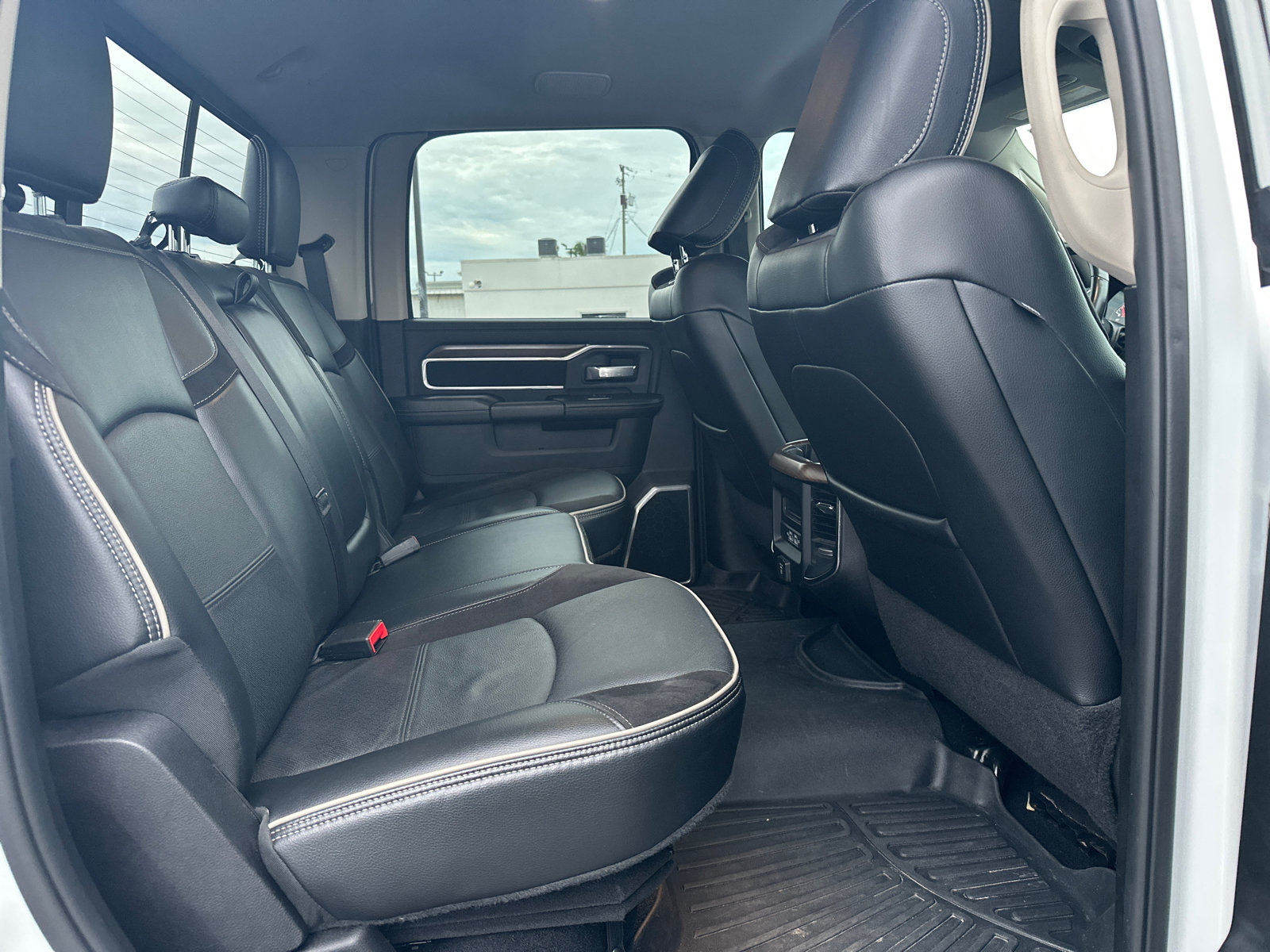 Used 2024 RAM 2500 Laramie AWD/4WD image 17