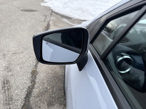 New 2025 Nissan Versa SV image 13