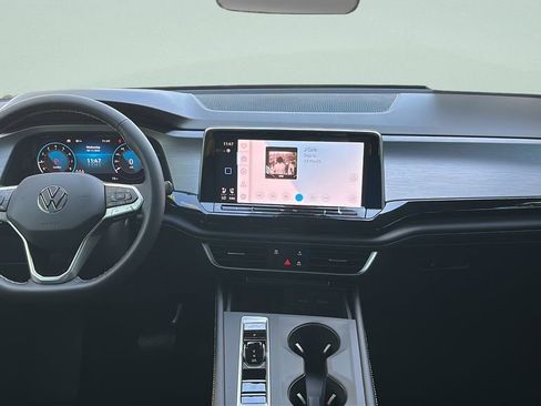 New 2026 Volkswagen Atlas Cross Sport SE image 13