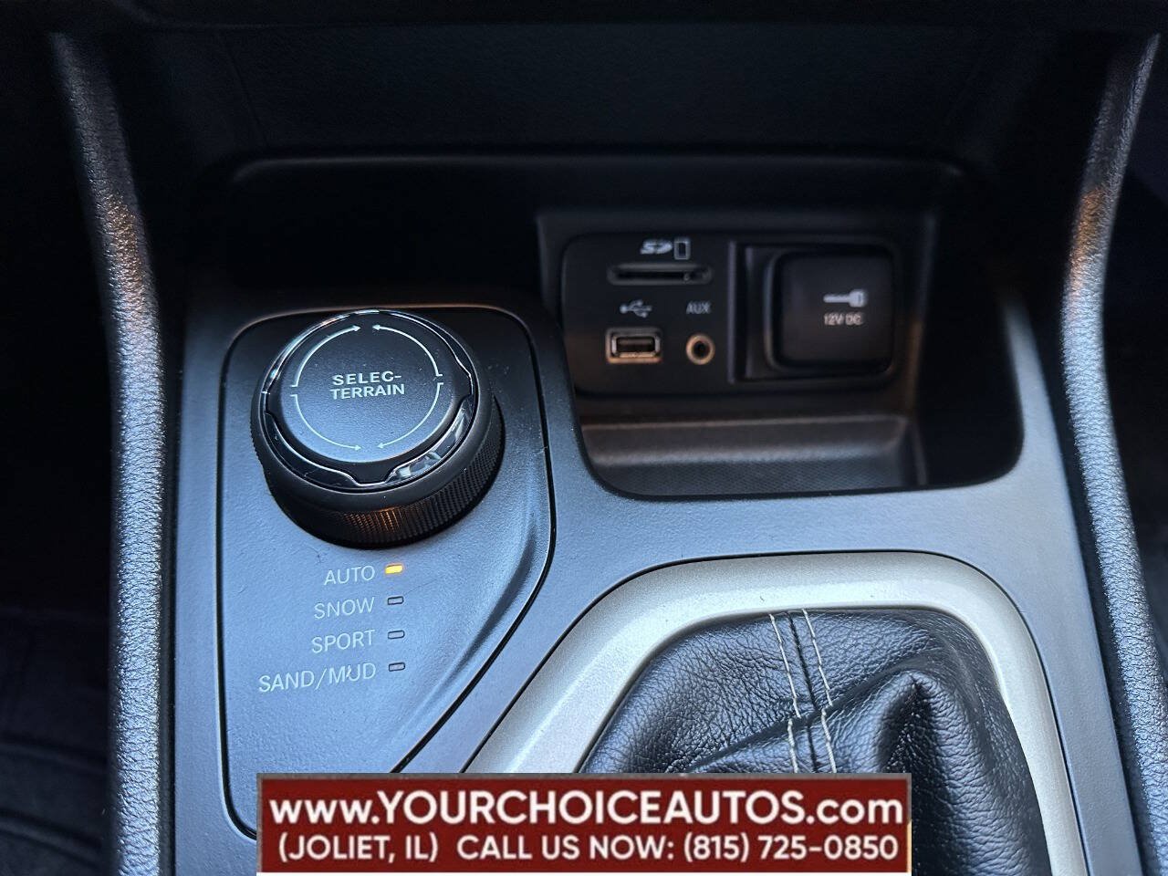 Used 2017 Jeep Cherokee Sport AWD/4WD image 44