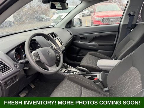 Used 2025 Mitsubishi Outlander Sport ES image 8