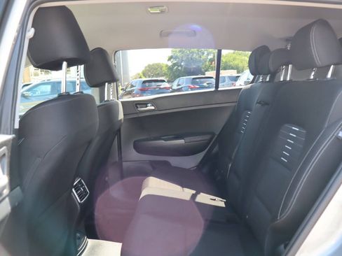 Used 2020 Kia Sportage LX w/ LX Popular Package AWD/4WD image 7