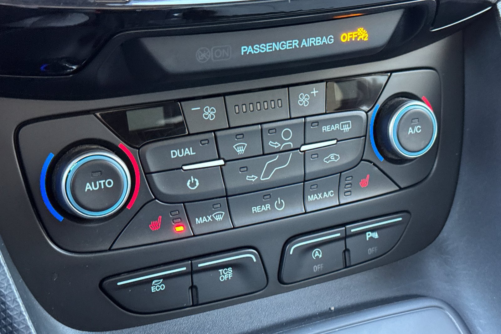Used 2023 Ford Transit Connect Titanium FWD image 29