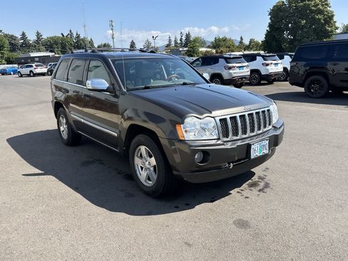 Used 2006 Jeep Grand Cherokee Overland AWD/4WD image 7
