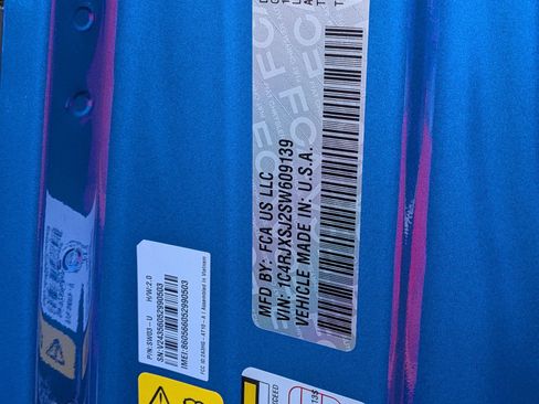 Used 2025 Jeep Wrangler Unlimited Rubicon 392 image 24