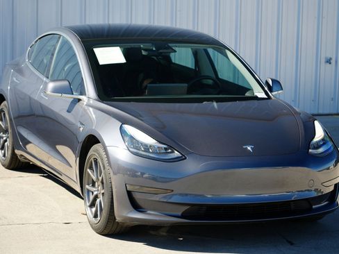 Used 2020 Tesla Model 3 Standard Range Plus image 52