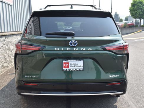 Certified 2025 Toyota Sienna Platinum AWD/4WD image 6