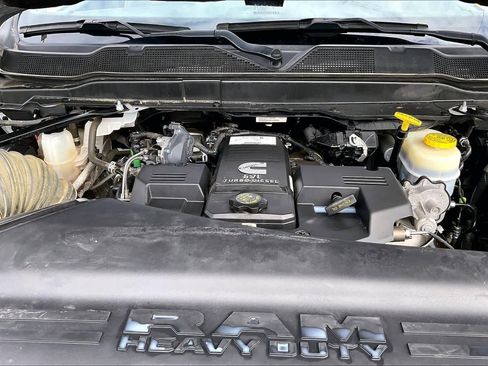 Used 2024 RAM 3500 Laramie w/ Towing Technology Group AWD/4WD image 27