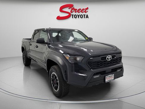 Certified 2024 Toyota Tacoma TRD Off-Road w/ TRD Off Road Upgrade Package AWD/4WD image 5