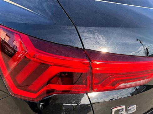 Used 2021 Audi Q3 2.0T Premium Plus w/ Premium Plus Package AWD/4WD image 29