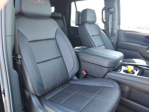 New 2026 Chevrolet Tahoe High Country AWD/4WD image 32