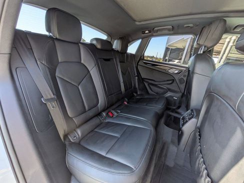 Certified 2024 Porsche Macan image 24