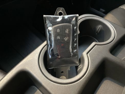 Used 2024 GMC Sierra 1500 Elevation image 43