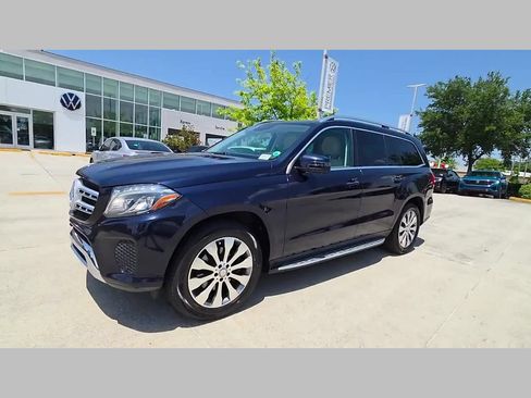 Used 2017 Mercedes-Benz GLS 450 4MATIC image 36