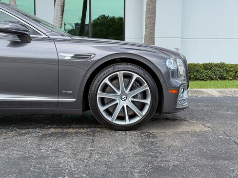 Used 2021 Bentley Flying Spur W12 AWD/4WD image 4