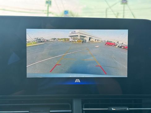 Used 2025 Chevrolet Trax LT w/ Driver Confidence Package image 14