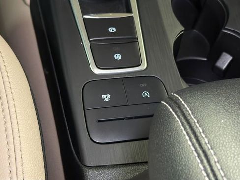 Used 2022 Ford Escape SEL image 23