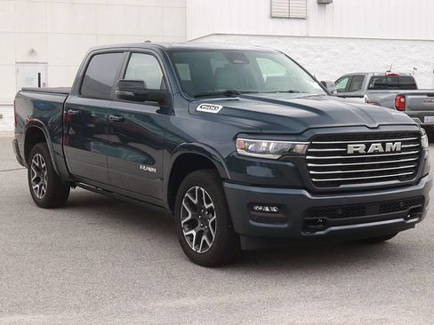 Used 2026 RAM 1500 Laramie AWD/4WD image 3