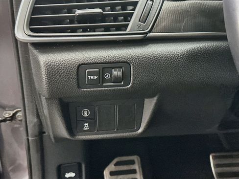 Used 2018 Honda Accord Sport image 17