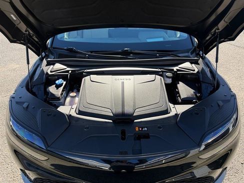 Used 2023 Genesis GV60 Advanced image 18