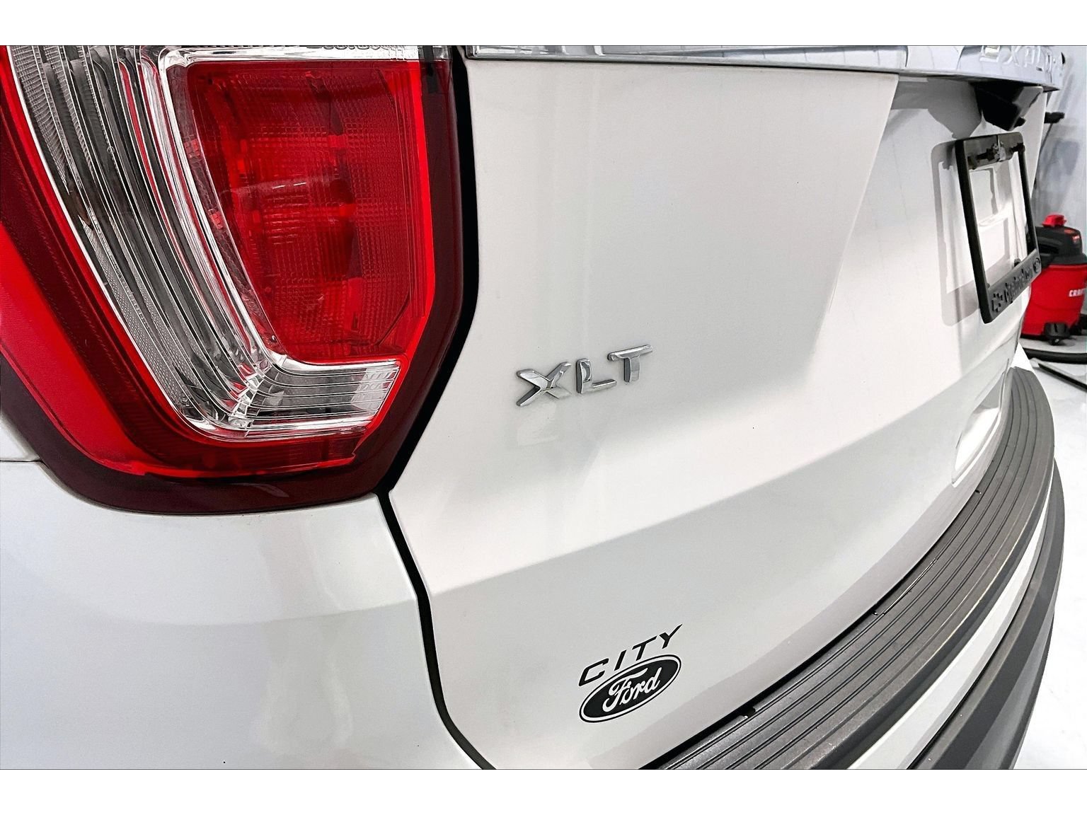 Used 2019 Ford Explorer XLT w/ Equipment Group 201A AWD/4WD image 36
