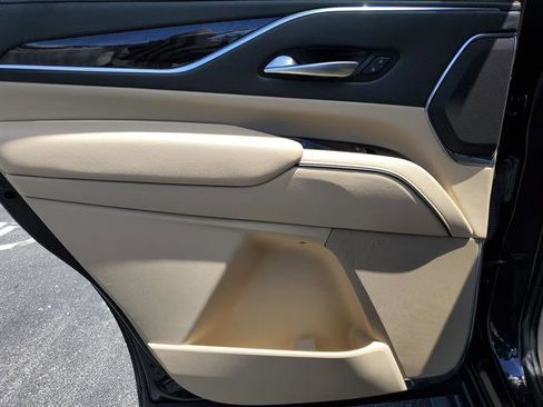 Certified 2023 Cadillac Escalade Premium Luxury w/ LPO, Radiant Package AWD/4WD image 15