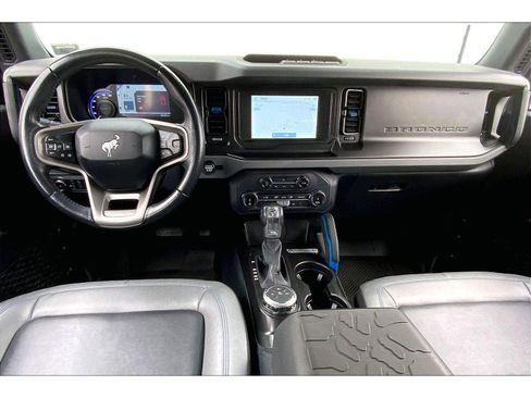 Used 2022 Ford Bronco Black Diamond image 13