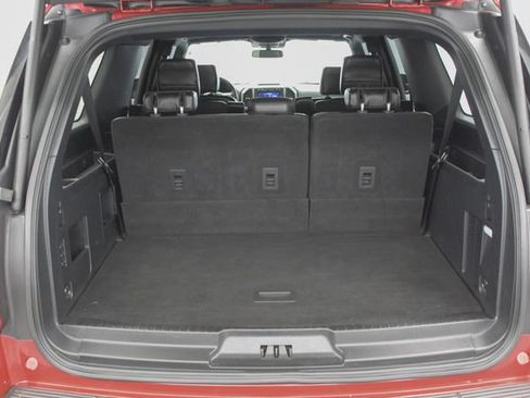 Used 2020 Ford Expedition Max XLT w/ Equipment Group 202A AWD/4WD image 9