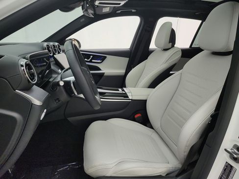 Certified 2023 Mercedes-Benz GLC 300 image 13