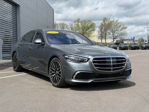 Used 2022 Mercedes-Benz S 580 4MATIC Sedan image 4