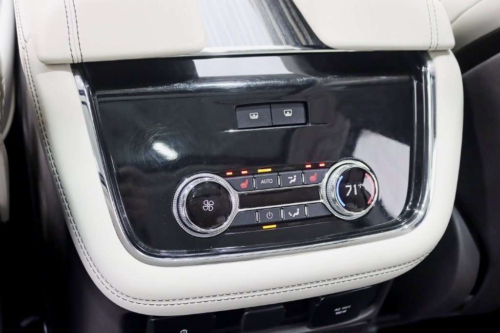 Used 2020 Lincoln Navigator Black Label w/ Cargo Convenience Package AWD/4WD image 29