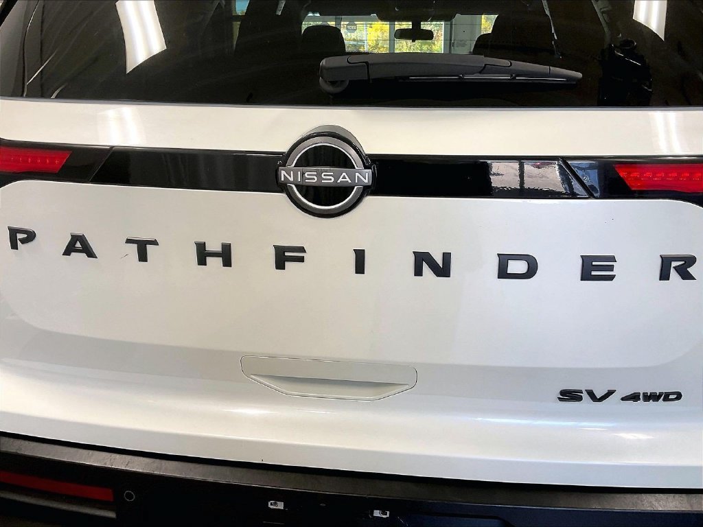 Certified 2024 Nissan Pathfinder SV w/ Lighting Package (N92) AWD/4WD image 28