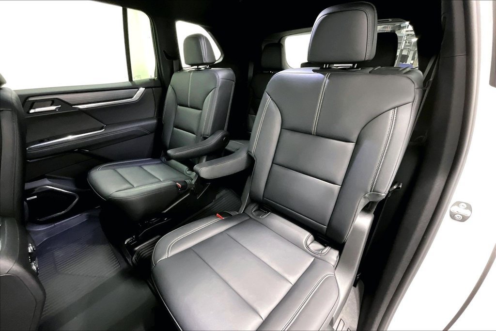 New 2026 GMC Acadia Elevation w/ Black Edition FWD image 17