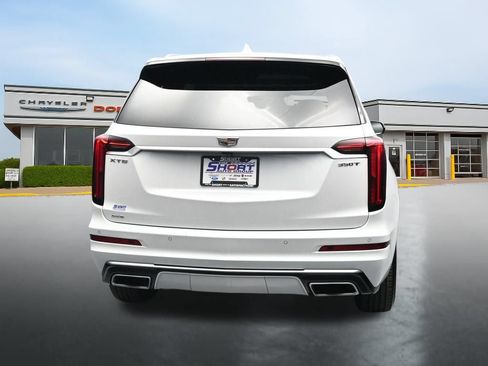 Used 2024 Cadillac XT6 Luxury w/ LPO, Floor Liner Package AWD/4WD image 4