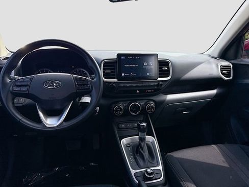 Used 2022 Hyundai Venue SEL image 22