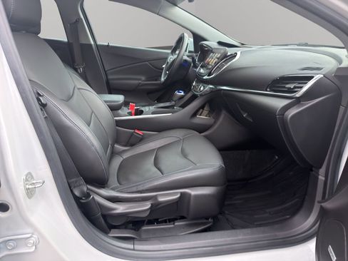 Used 2018 Chevrolet Volt Premier w/ Driver Confidence Package image 17